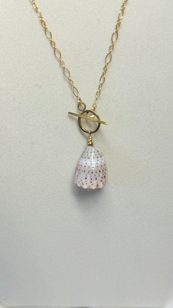 Abbreviated shell toggle necklace