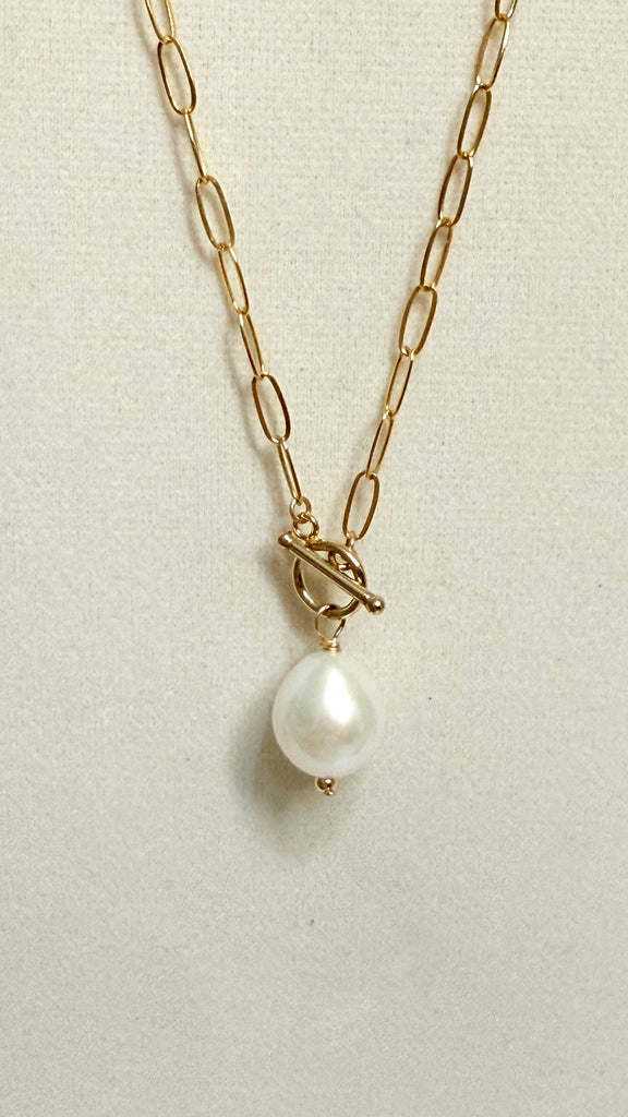 Freshwater Pearl Toggle Necklace