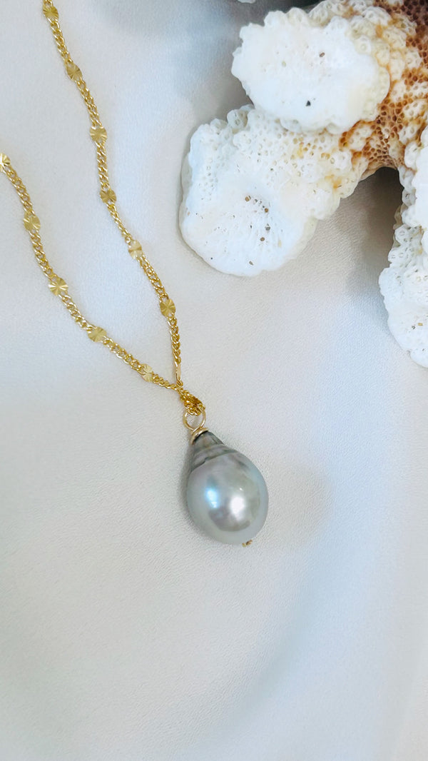 Tahitian Pearl pendant necklace