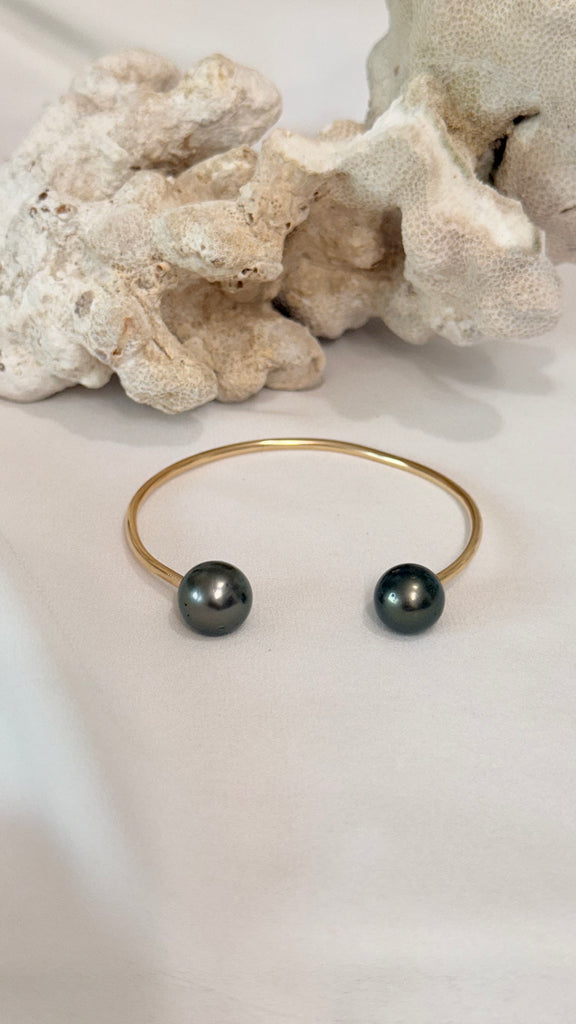 Double Tahitian cuff