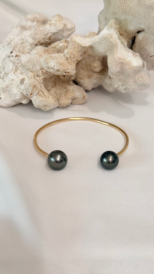 Double Tahitian cuff