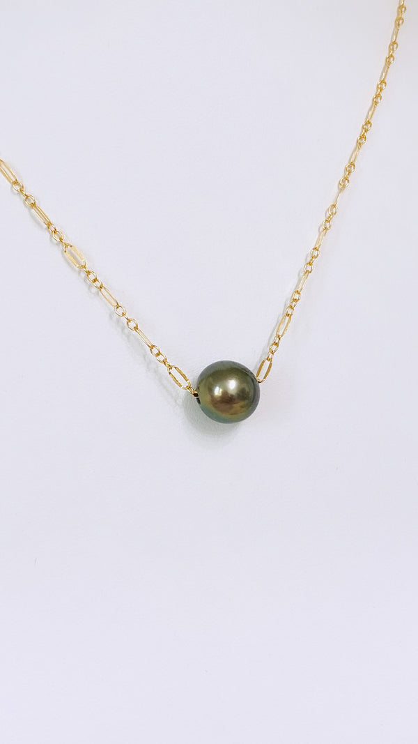 Classic Green Tahitian pearl necklace