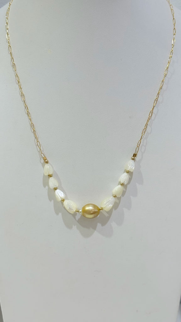 Pikake x Pearl necklace - South Sea