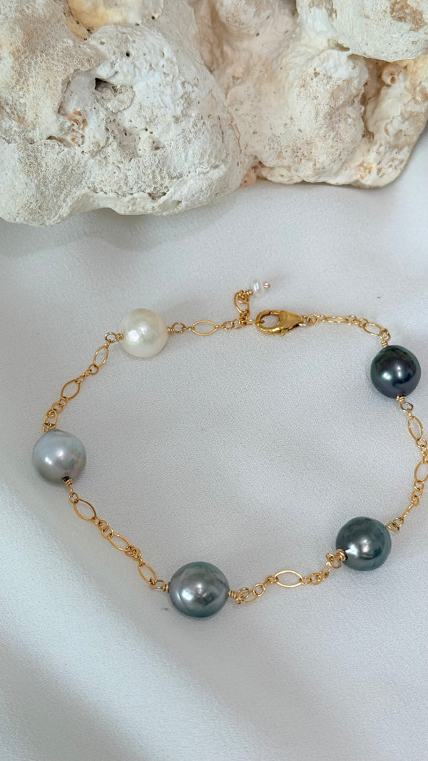 Tahitian Tin Cup pearl bracelet