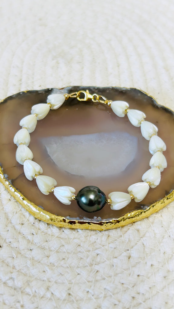 Pikake x pearl bracelet