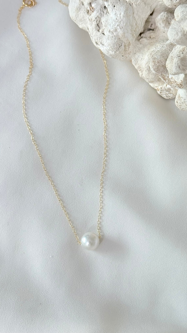 Floating pearl necklace - Freshwater