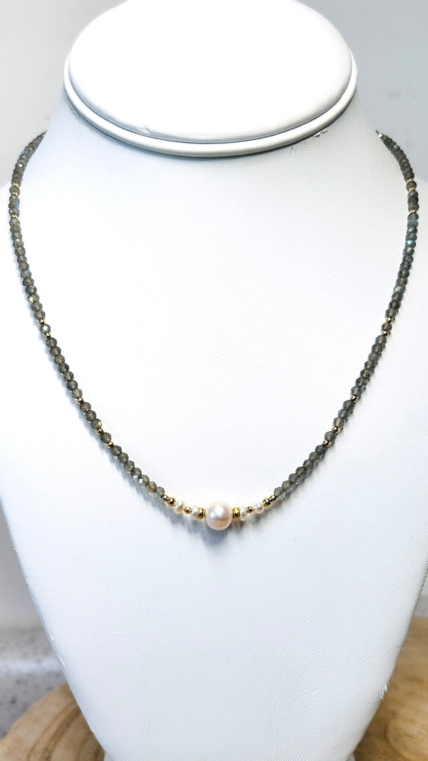 DAYDREAM necklace - Labradorite