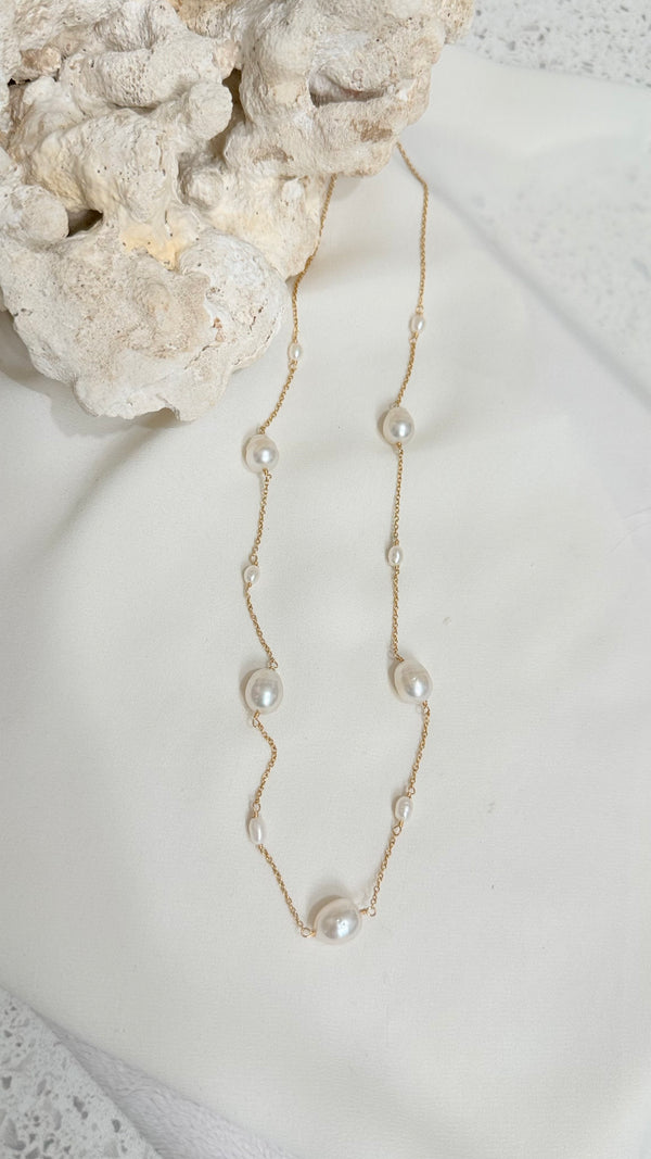 EVELYN necklace - White South Sea