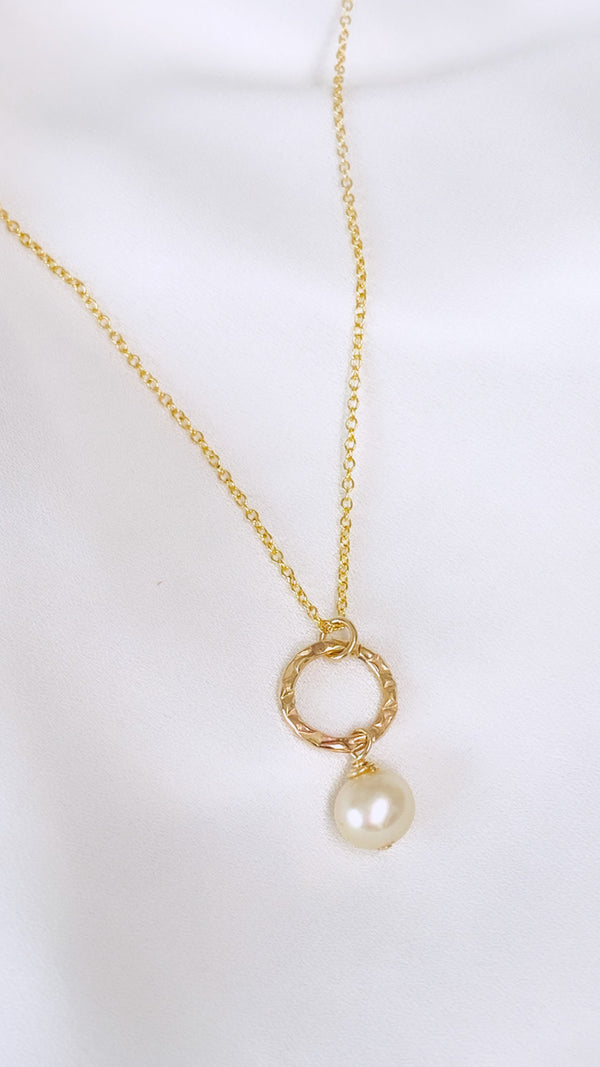 DOMINICA South Sea necklace