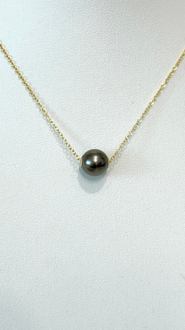 Exotic Tahitian pearl choker