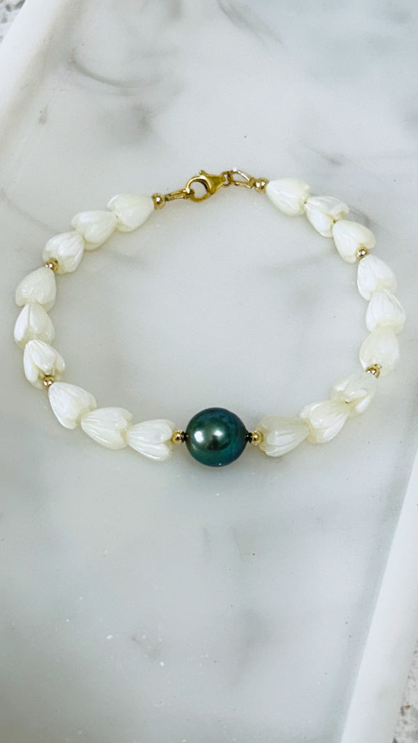Pikake x Tahitian pearl bracelet