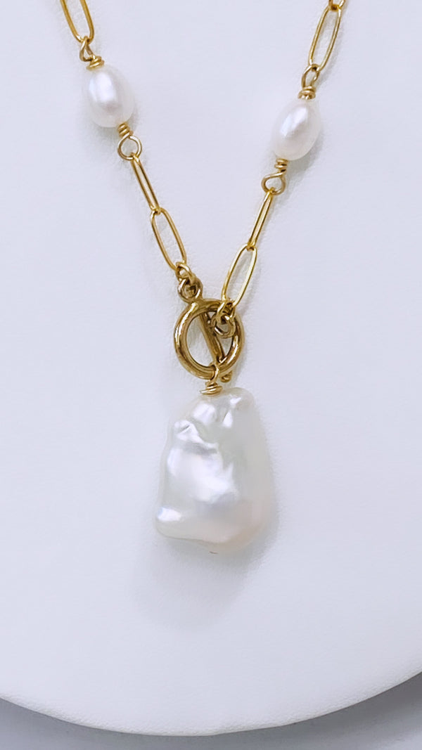 Toggle necklace - Baroque pearl