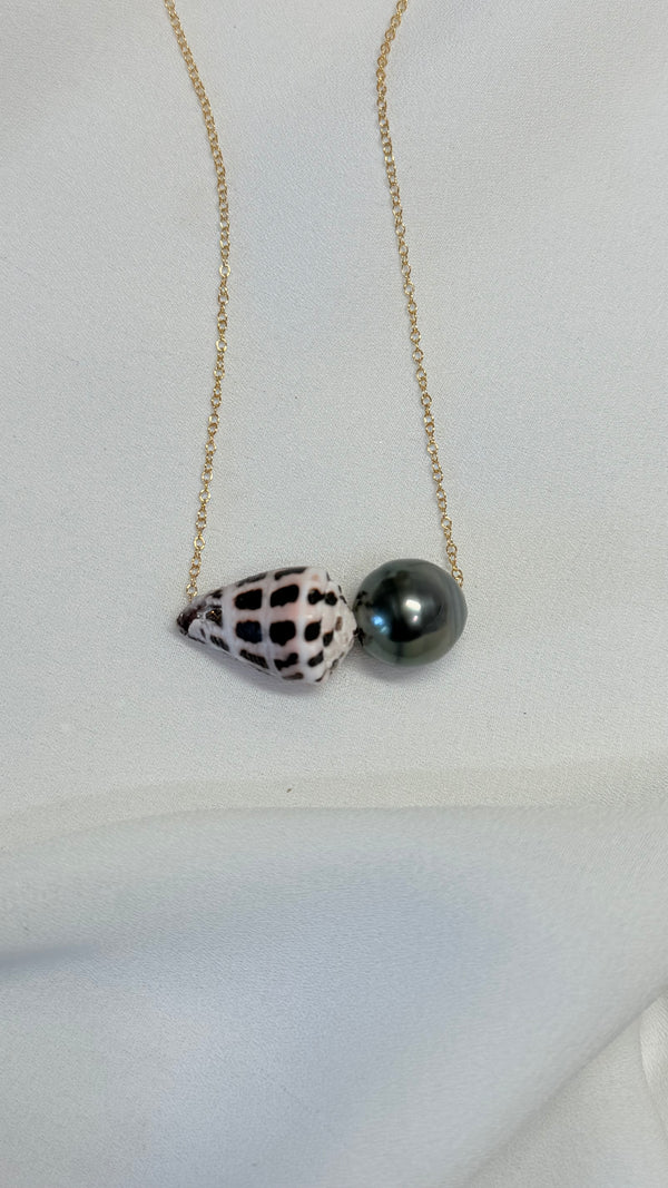 Hebrew Cone Shell x pearl floating necklace