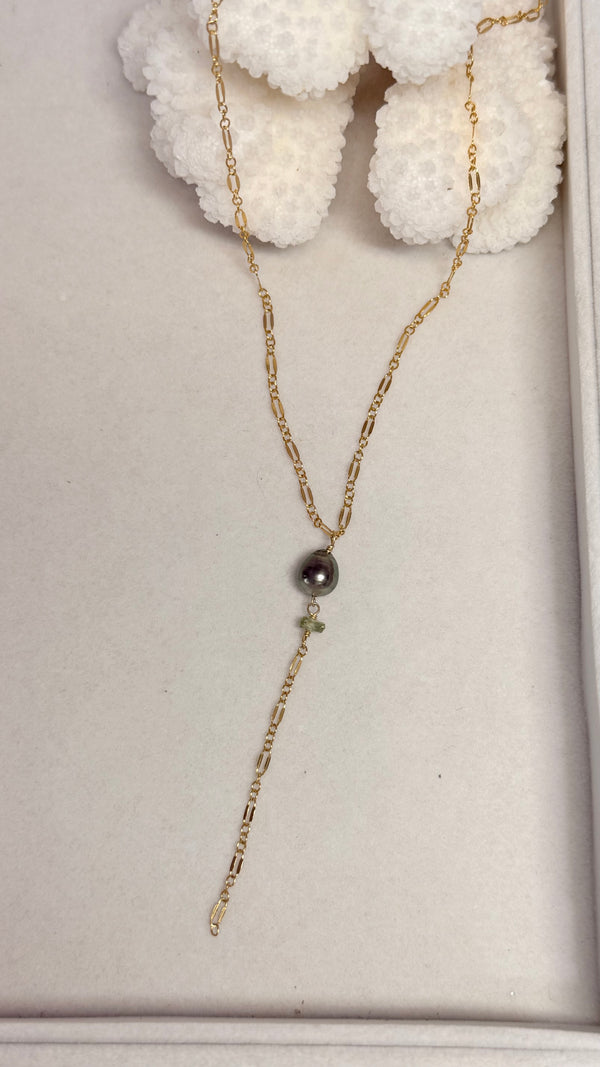 Sway lariat - Peacock Tahitian keshi