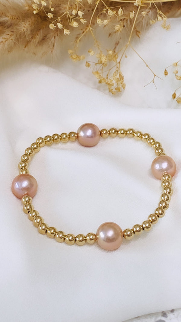 Pink Edison 4 pearl stretch bracelet