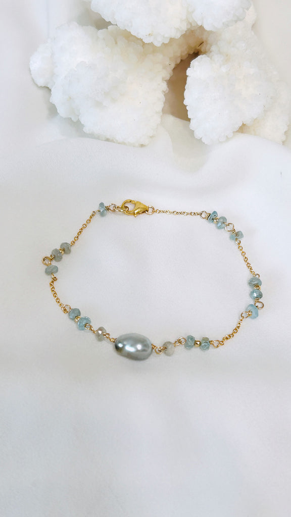 Silver keshi x zircon bracelet