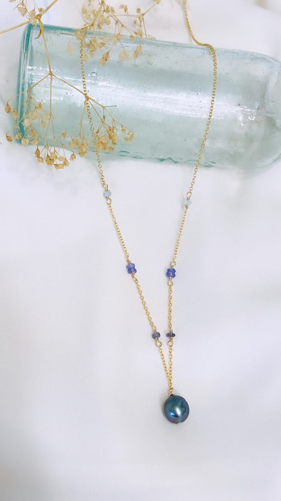 LANIKAI pearl necklace