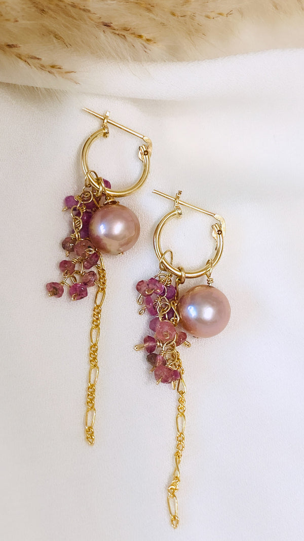 Trellis huggy earrings - Edison pearl