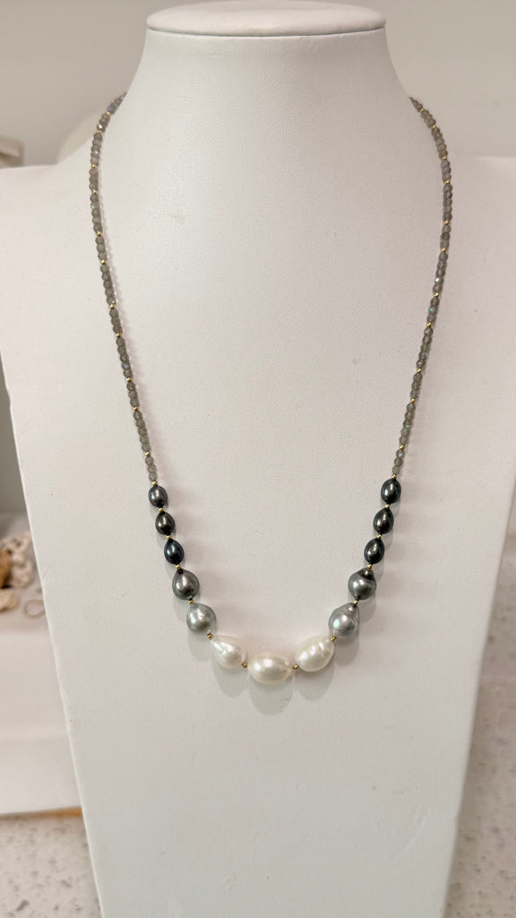 Mini Ariel 13 necklace - labradorite