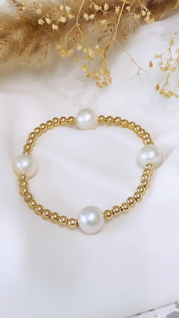 Freshwater 4 pearl stretch bracelet