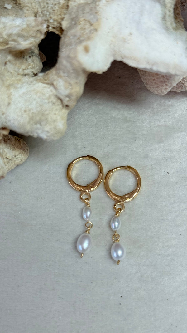 Double Keshi huggy earrings