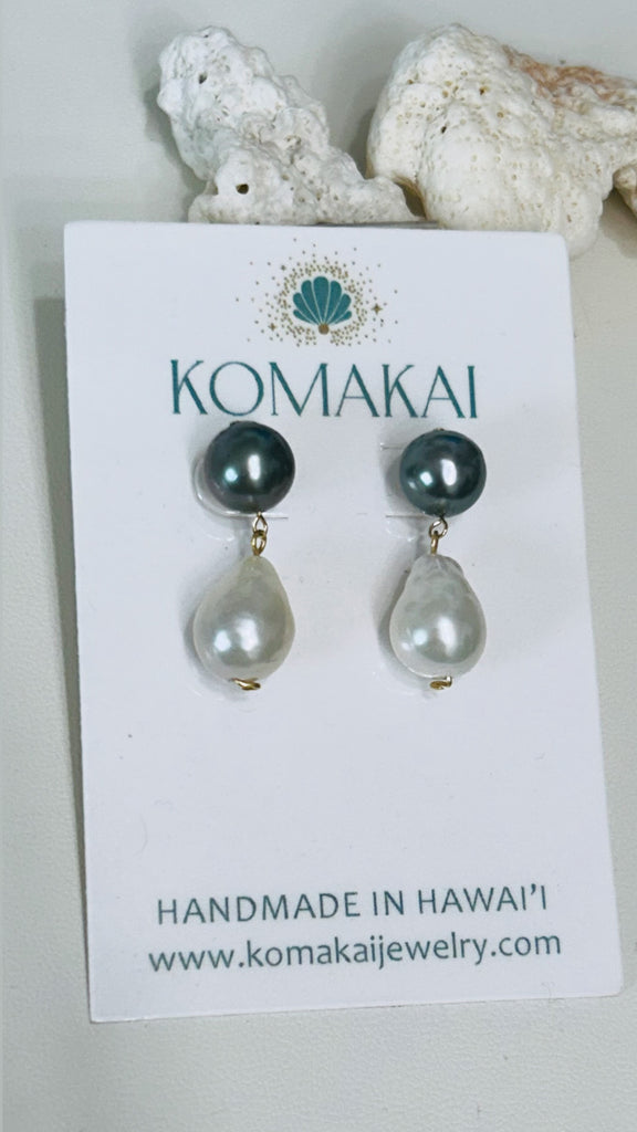 Coco post earrings - Tahitian x Freshwater