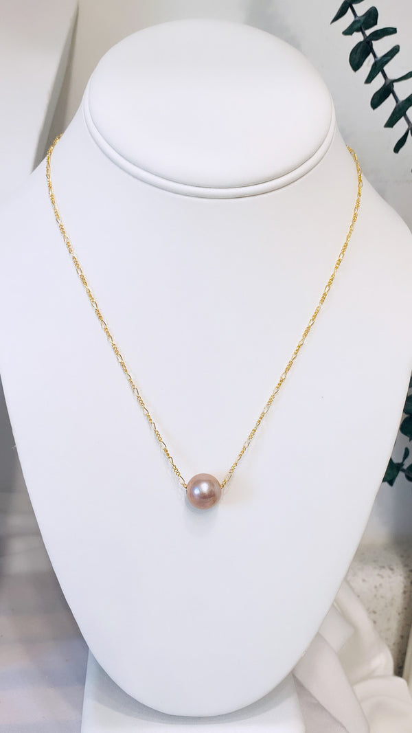 Fiona Edison pearl necklace