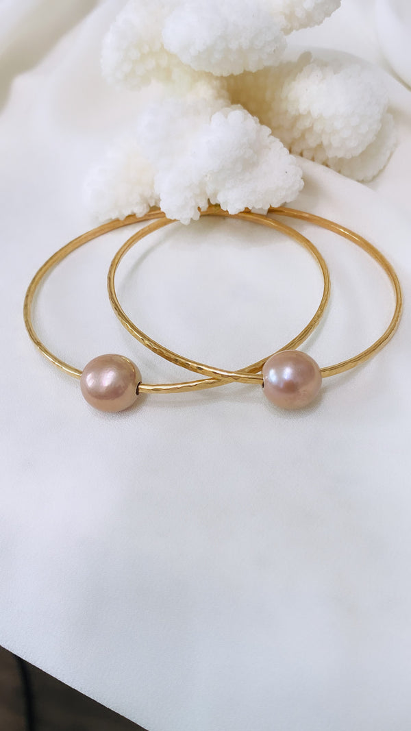 Light pink Edison bangle