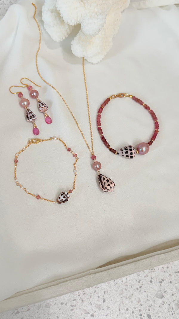 Trinidad necklace - Hebrew x Tourmaline