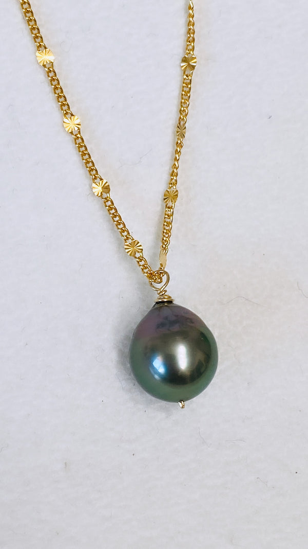 Tahitian Pearl pendant necklace