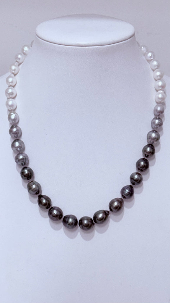 Petite Muse strand - Baroque Tahitian