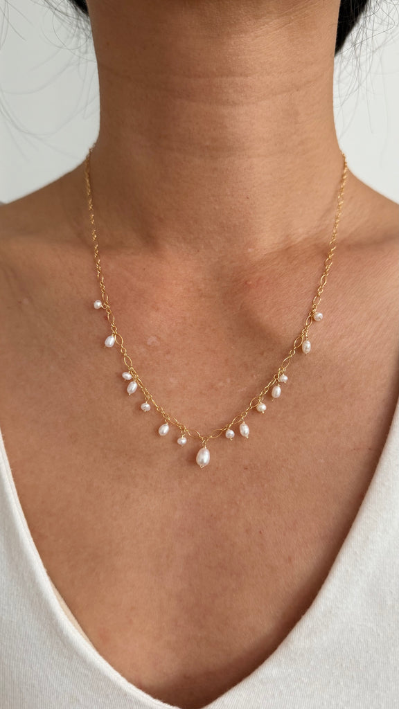 Sprinkle necklace - Freshwater keshi