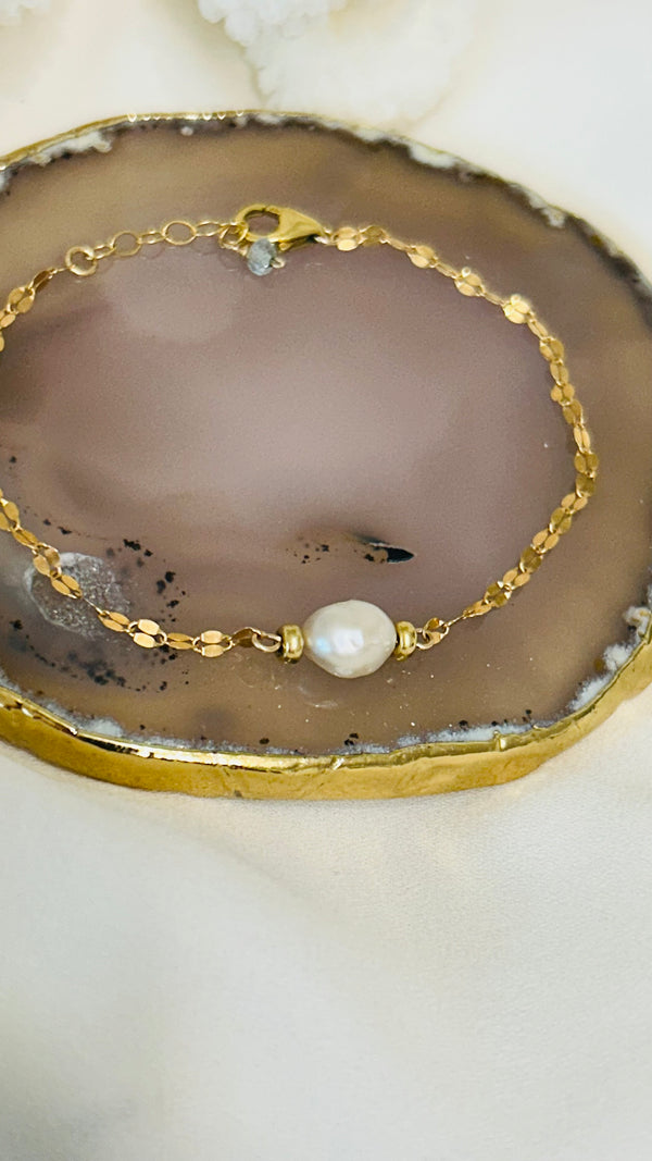 Stella Keshi bracelet