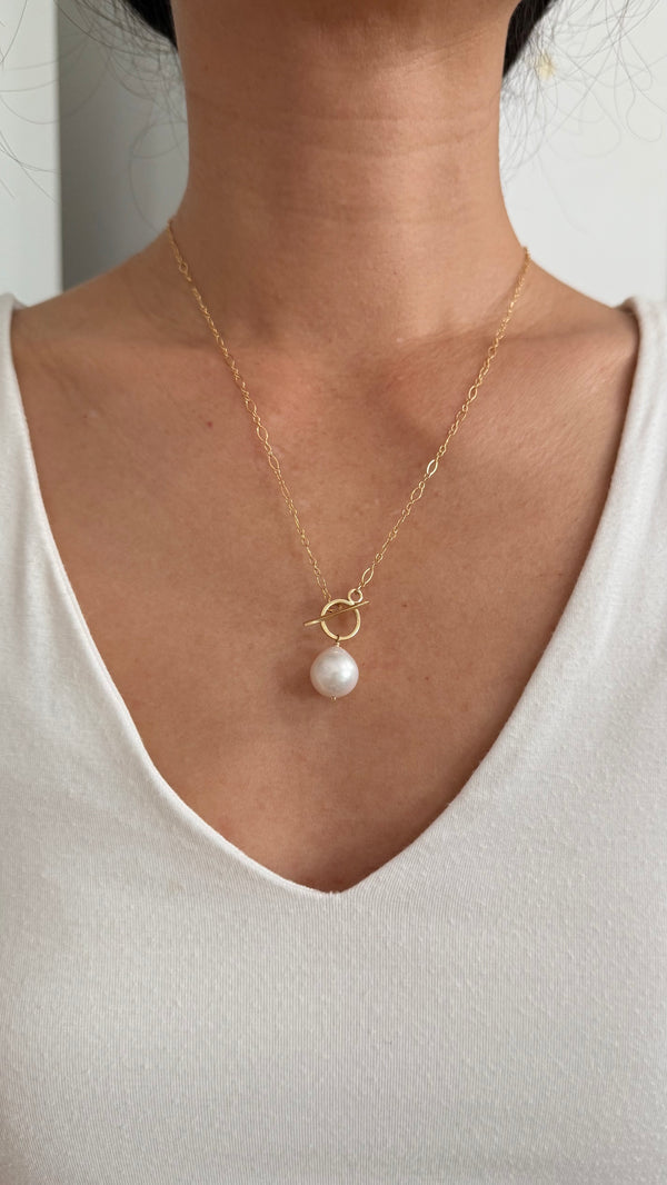 Freshwater Pearl Toggle Necklace