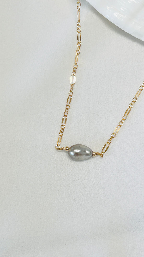 Keshi choker necklace