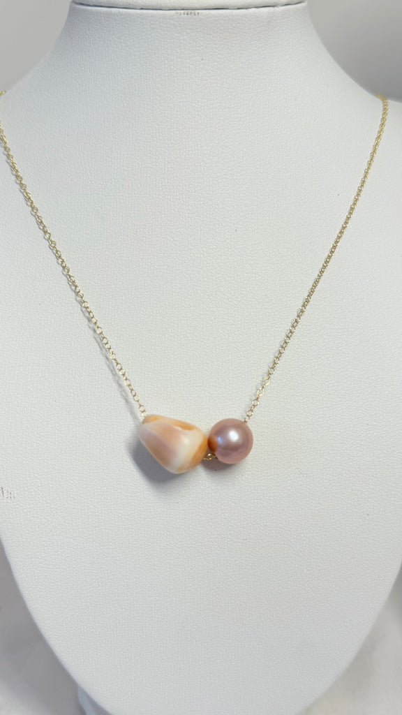 Floating Cone Shell x Pearl necklace