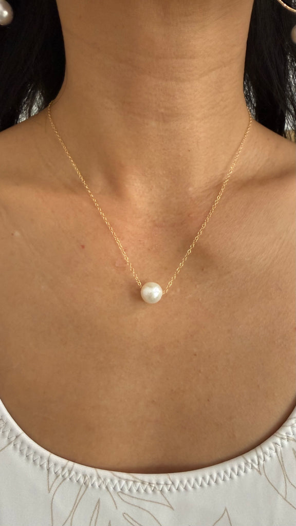 Floating pearl necklace - Freshwater