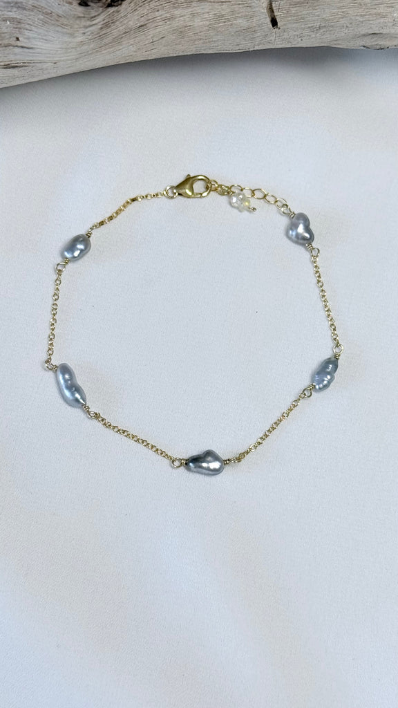 Silver keshi station bracelet