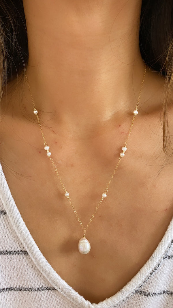 BELLE necklace - Freshwater pearl