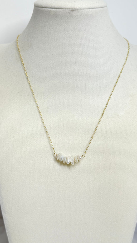 Belly drilled keshi bar necklace