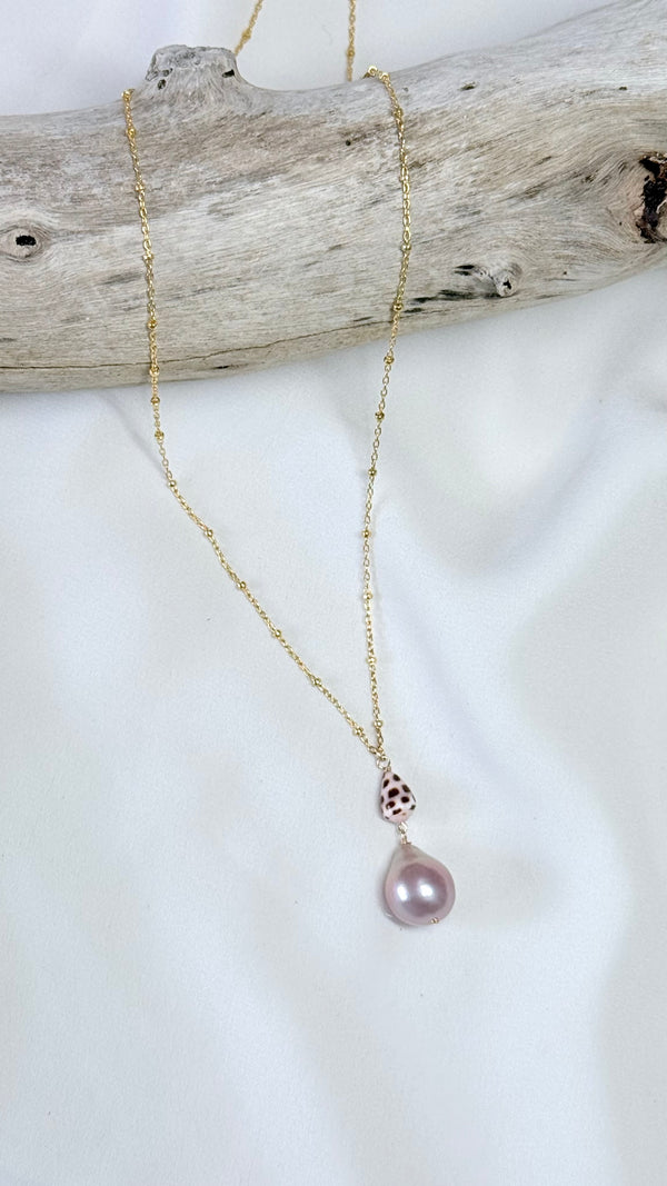 Mini Hebrew shell x Edison pearl necklace