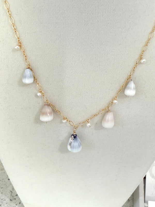 Beachcomber shell necklace