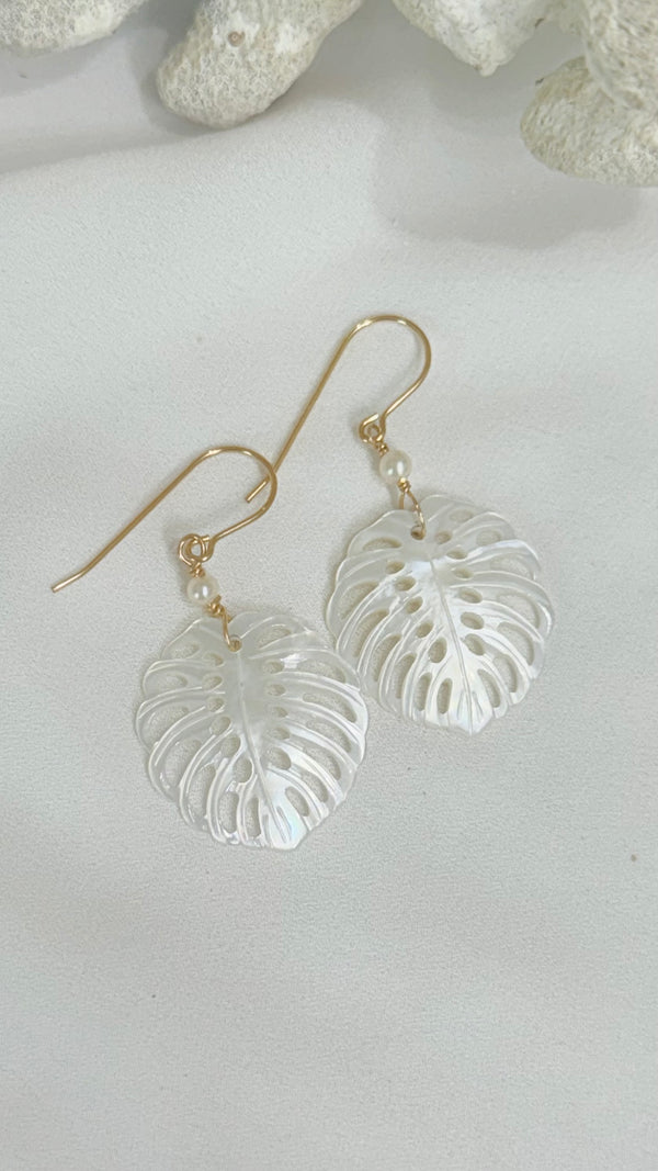 Monstera x keshi earrings