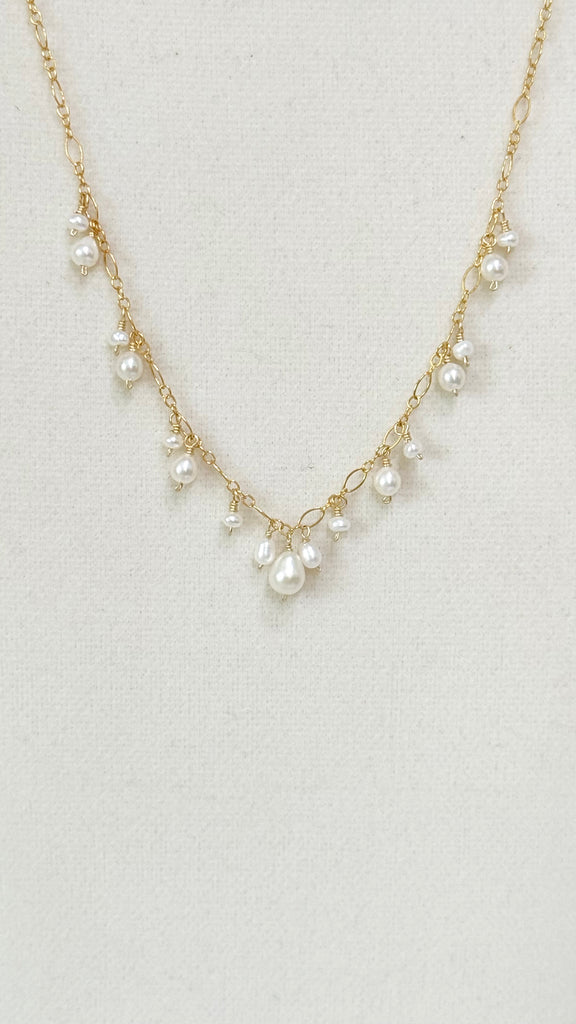 Sprinkle necklace - Freshwater keshi