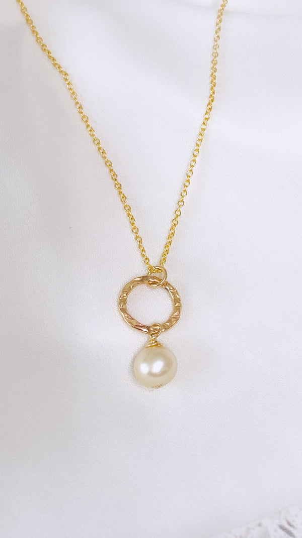 DOMINICA South Sea necklace