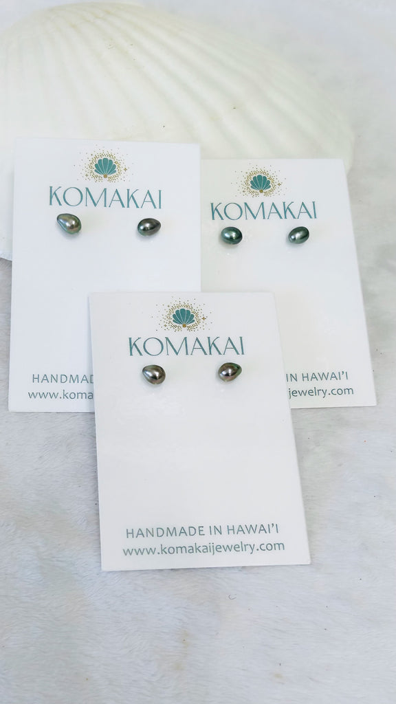 AAA Tahitian Keshi studs