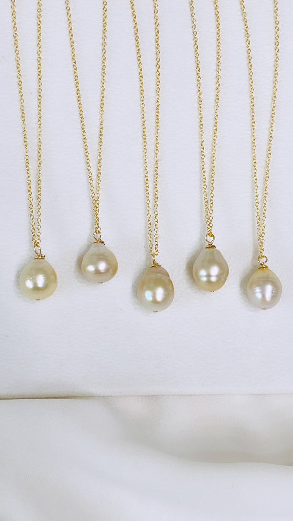South Sea pendant necklace