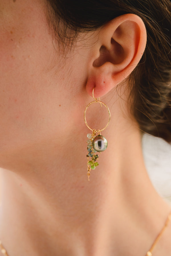 Trellis hoop earrings - Mermaid Tahitian Pearl