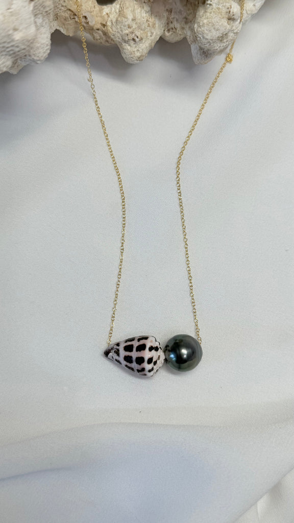 Hebrew Cone Shell x pearl floating necklace