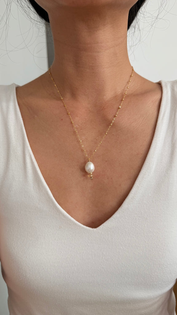 Twilight necklace - Freshwater pearl